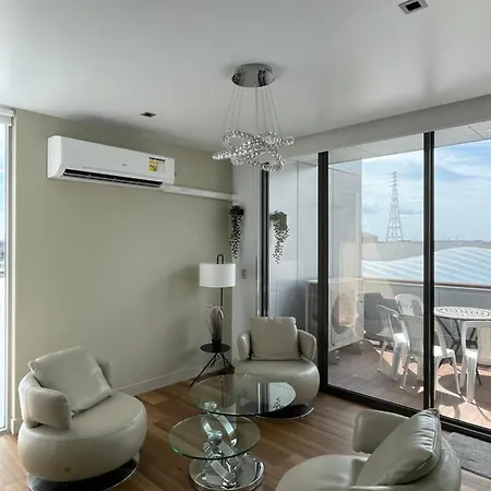 Docklands Luxury Penthouse Right Above The District Docklands Apartment Melbourne Exterior photo