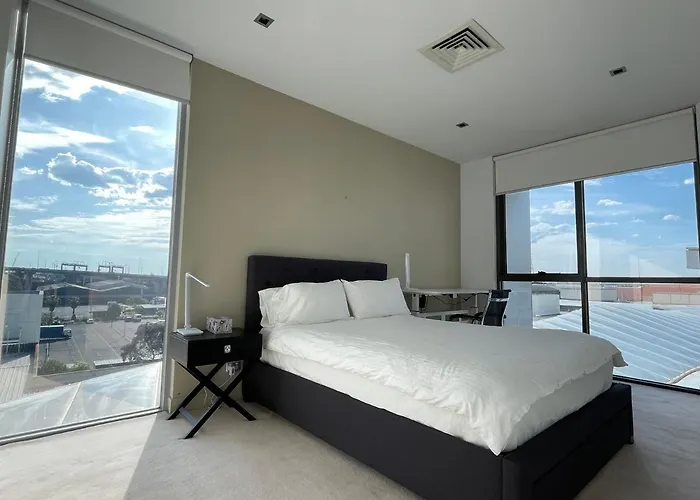 Docklands Luxury Penthouse Right Above The District Docklands